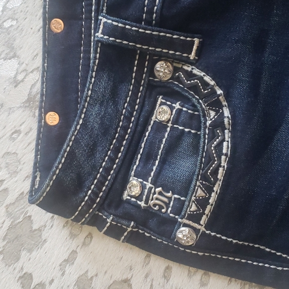 Miss Me Jeans Embellished Embroidered Studded Capri Dark Wash Sz14 - Picture 7 of 9